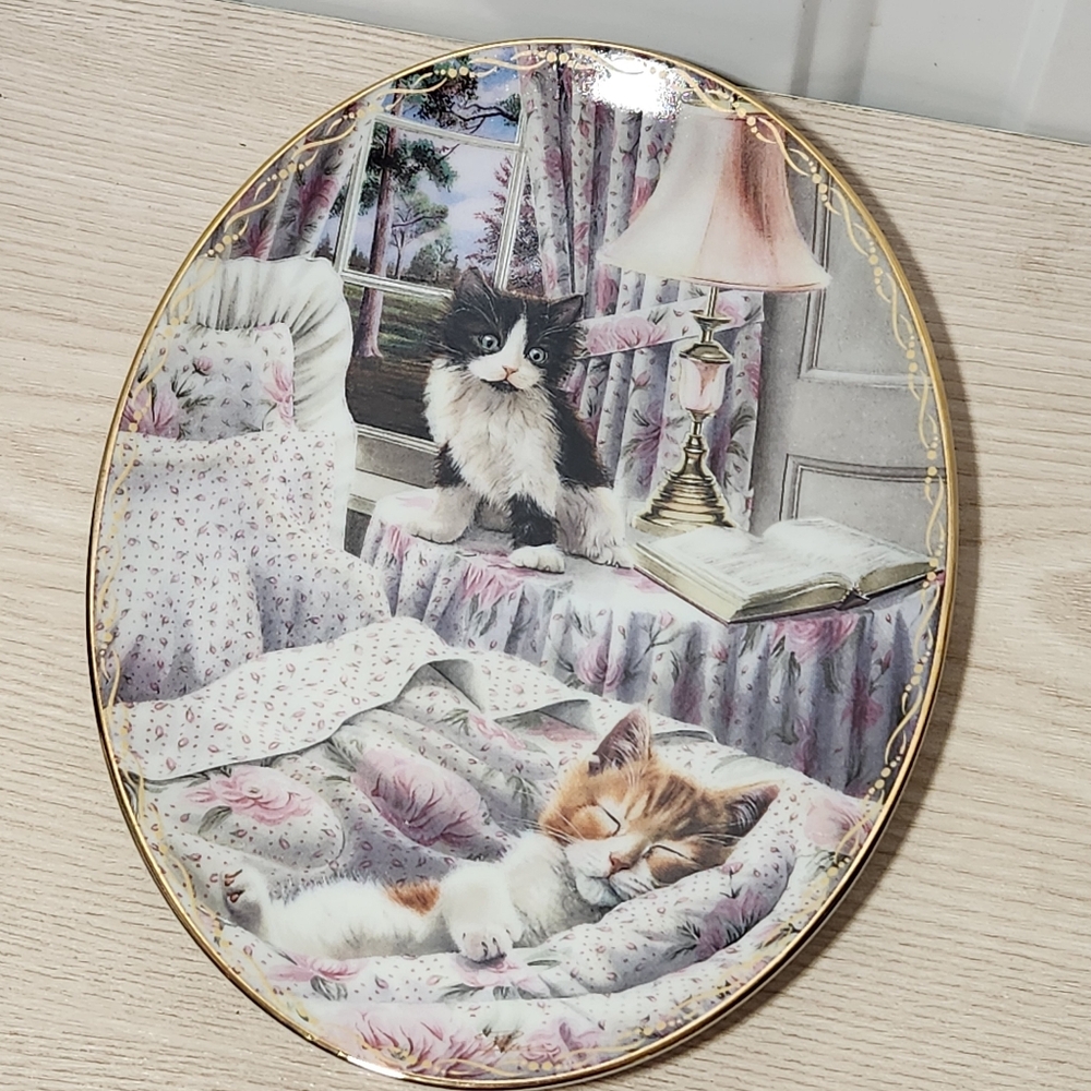 Bradford Exchange 1998 Classic Elegance Sugar & Spice Oval Cat Plate #2455A 1998